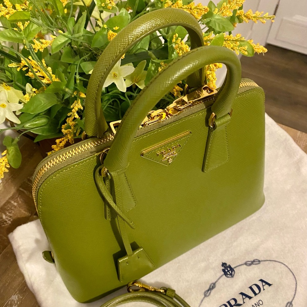 ✨HP✨ Prada Bag - Picture 4 of 16